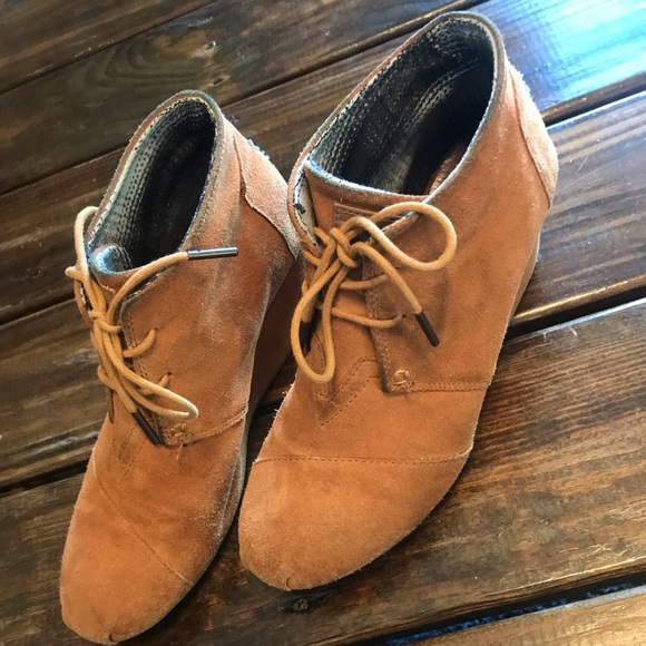Toms Shoes - Women’s TOMS wedge bootie